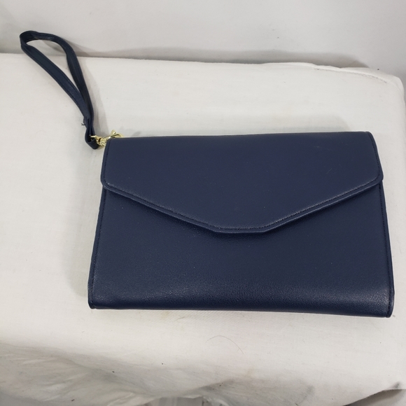 Handbags - Designer NWOT Navy Wristlet Clutch Wallet